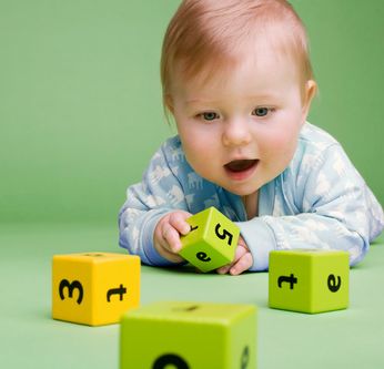 3個(gè)月的寶寶應(yīng)該做哪些早教